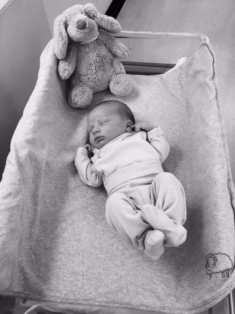 “<a href="/kimboobimboo/">kimmy</a>: #brandnew #babyboy 💙💙💙💙 ” he's beautiful x