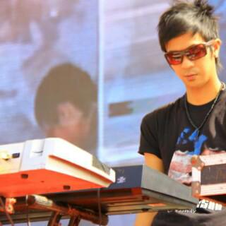 Andrea D'Messyu (@andrearich) on Twitter photo 