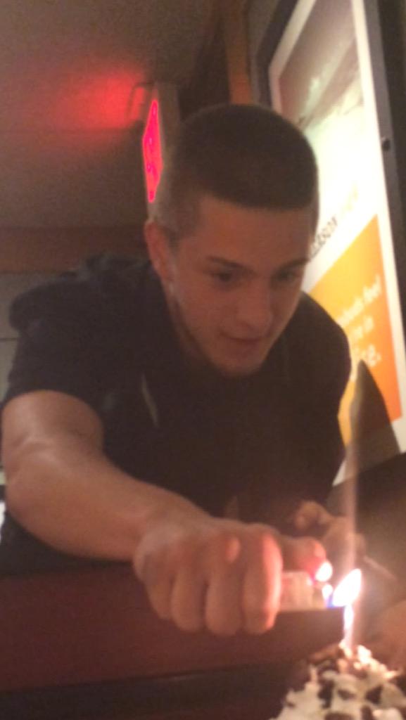 kweenoa28's tweet image. Throwback to my fave Nick #rusticbread #idtapthat