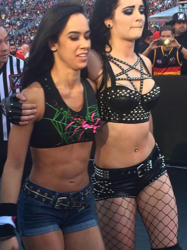 paige with aj lee CBTqOf7XIAAaNDL