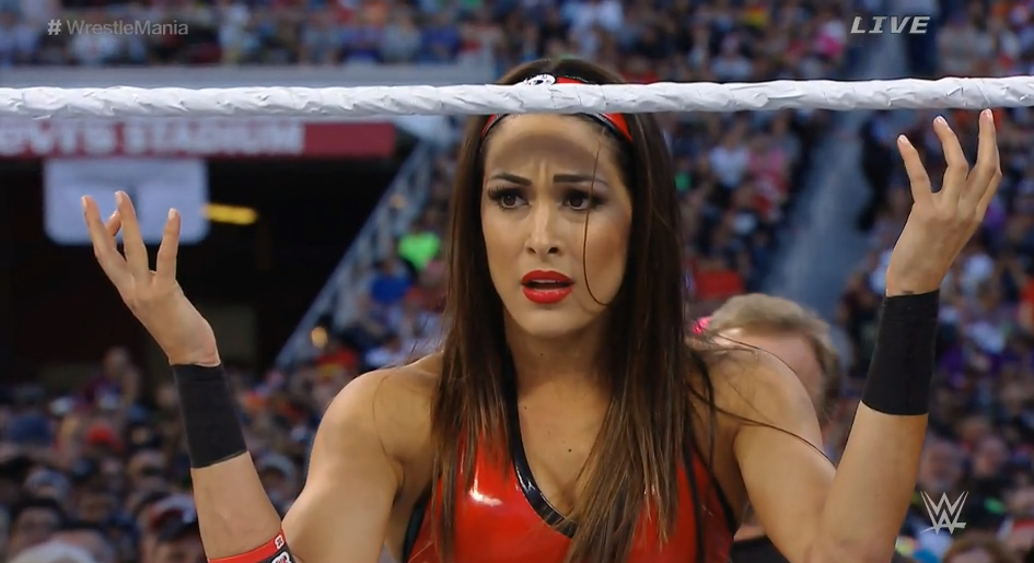 WomensQueens's tweet image. Queen Brie ❤❤❤ #WrestleMania #BrieMode