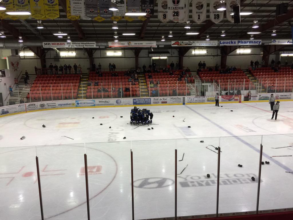 lchoo65's tweet photo. LEAGUE CHAMPS!!  AA Atom Broncos win last 2 games of series to beat Willerton, I mean Yorkton!  Well done boys! http://t.co/yGgCv2KBRC