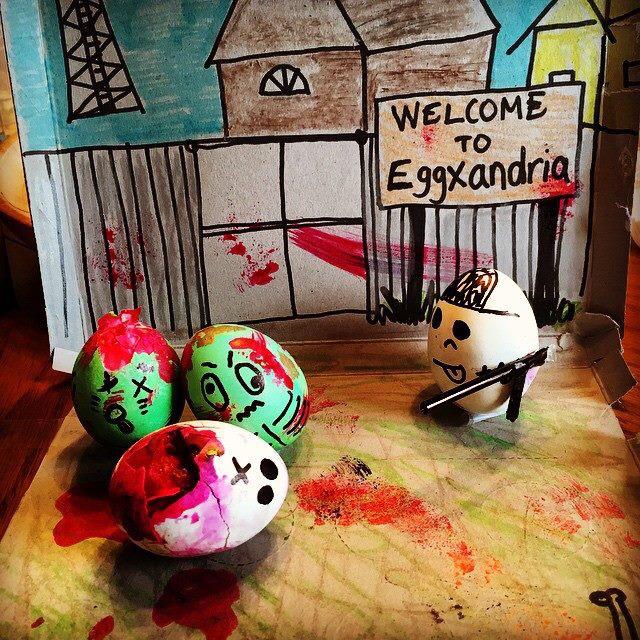 nikohart1991's tweet photo. @WalkingDead_AMC has Rick cracked! #therollingdead #eggxandria #dontlookback #eggswillroll #TWDFinaleParty http://t.co/Wd1oNT52sB