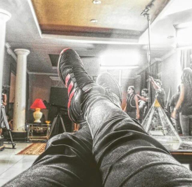 a l i a n d o tweet media