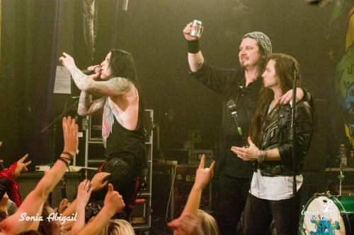 concertandcocom's tweet photo. Chronique concert #HardcoreSuperstar #Nitrodive #DoubleCrushSyndrome
@ledivandumonde 21/03 :http://t.co/vE7KGy7Xfs http://t.co/77f1Yai0tk