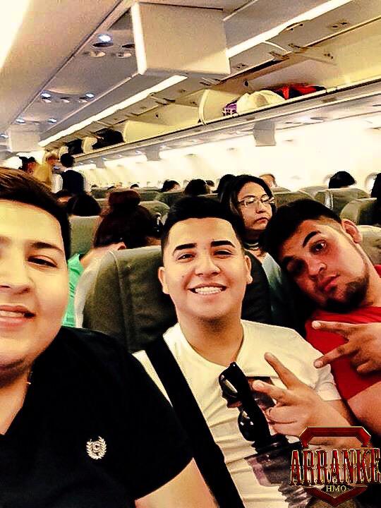 #Selfie Antes De Irnos 😎✌️
#Fuga Para El DF Bandamax
#GrupoArranke #ArrankePromotionsLlc