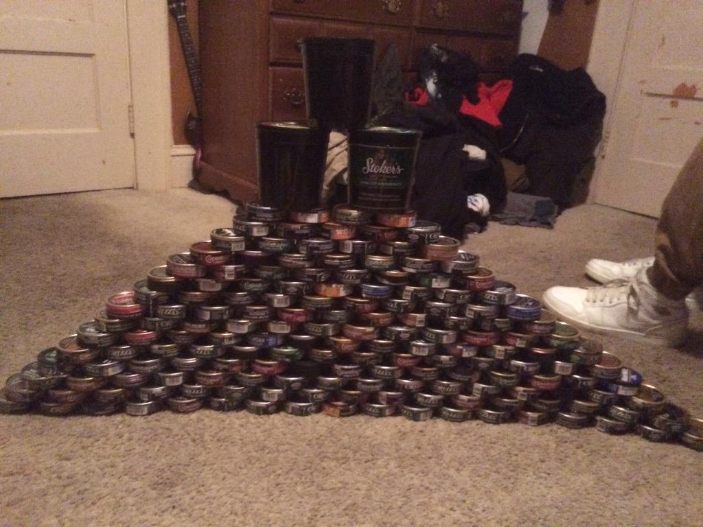 JohnDorihan's tweet image. 135ish cans and 3 tubs later #diplife #diptower #towerofpower
