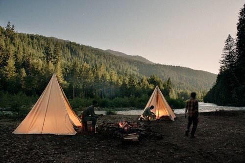 ChiIIVlbes's tweet photo. Craving a camping trip with friends ⛺️🚣 http://t.co/GCer3QS34L
