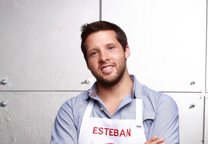 QueHuboParce_'s tweet photo. Eliminaron al parce @estebanmasterch de @MasterChefRCN #QueHuboParce? Te extrañaremos! http://t.co/ScE5kuLZLJ http://t.co/WZnr6T5tj1
