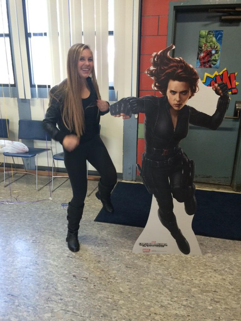 ashbashisbomb's tweet photo. practically the same person #hbdlo π http://t.co/v7YzLgfJWD