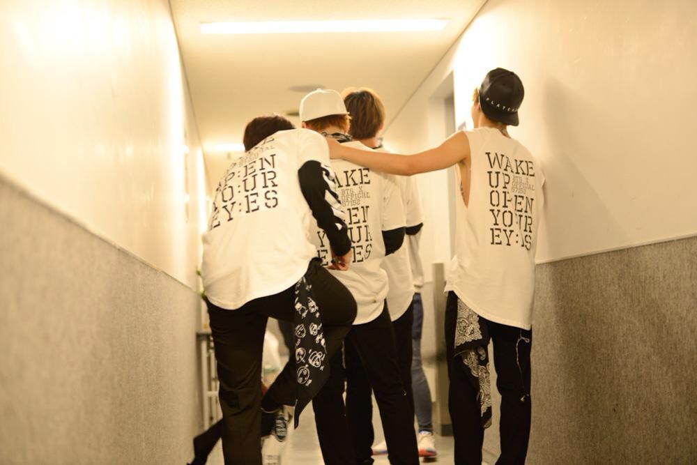 JK0901_AK0720's tweet photo. #BTS300Days
#BTS_JAPAN_DEBUT300
#BTS_JAPANdebut300days
#HappyBTS_JapanDebut300days http://t.co/F7T425EUqW