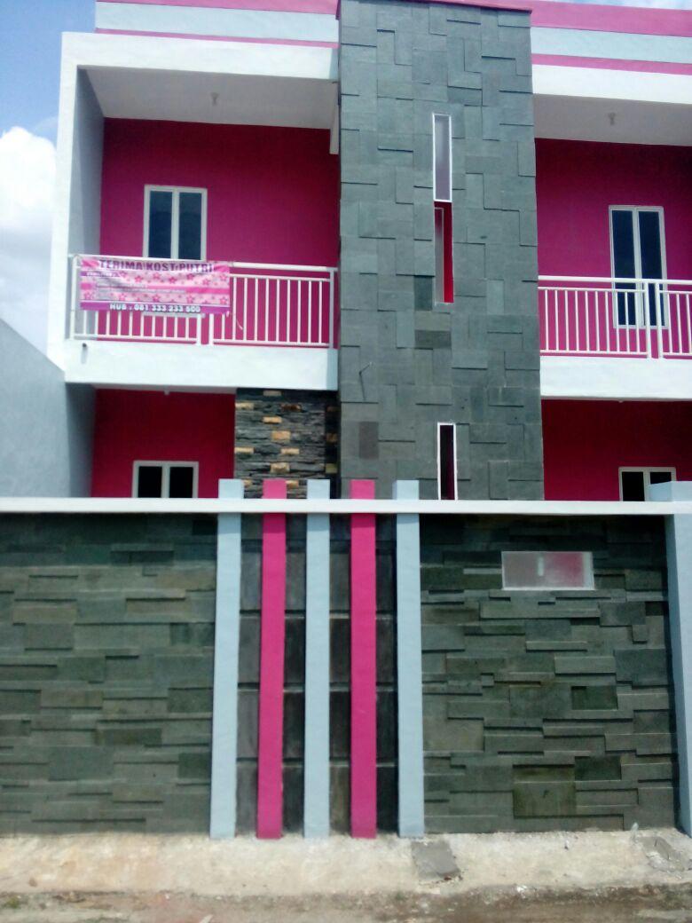 KosPutriAlisha's tweet photo. #infokost #jember #kostputri springbed, lemari, KM dlm. 5 menit ke UNEJ, POLTEK, UNMUH. Hub 081333233500 @FJBjember http://t.co/ZyBwP9rgW3