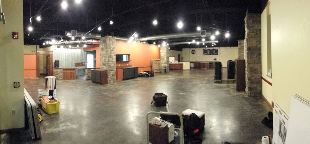 zachsanderson's tweet photo. Where'd all of my friends go? #HackIowa http://t.co/Yh8Tz7lHcy