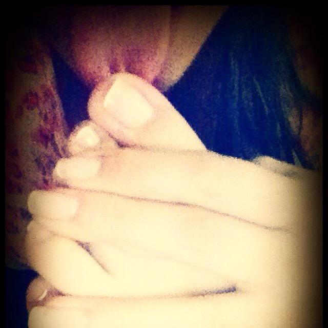 rondurdd's tweet photo. "@KerlynUgas: #LosCusitusDeMami😍 http://t.co/q93KAAyUhw"divinas las cositas de mami!! #beautifulfeet #divinetoes #prettyfeet