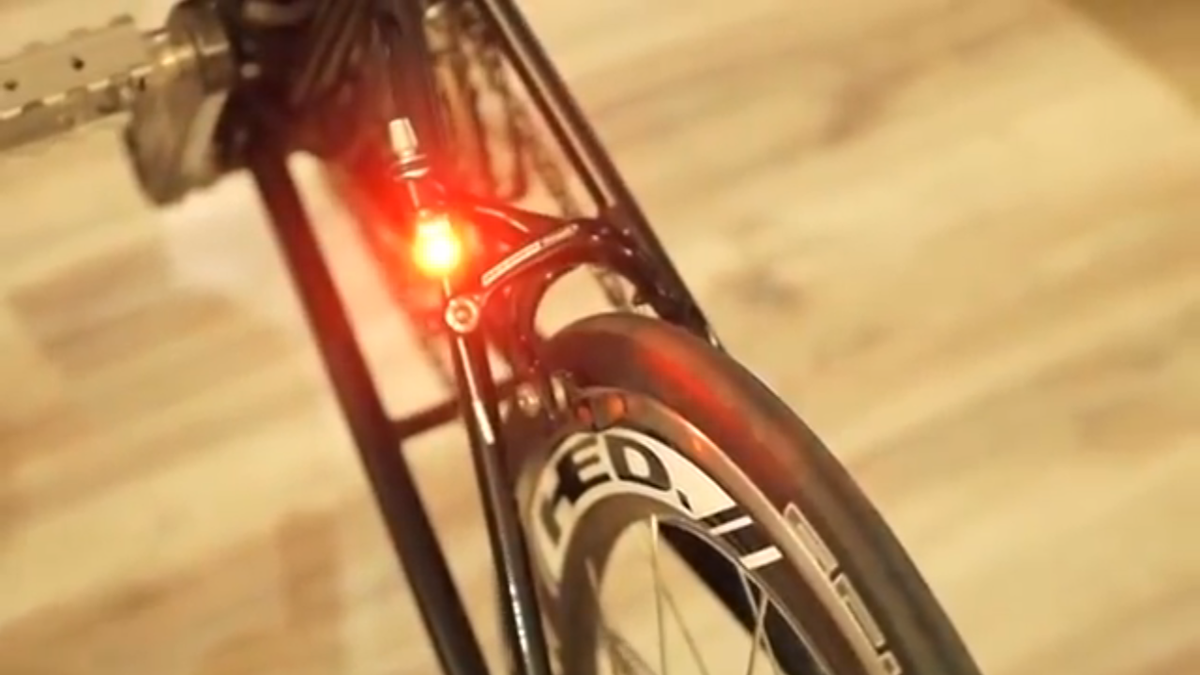 TyresSupermrkt's tweet photo. One for this morning's commute? Check out this clever new bike brake light (video) | http://t.co/Vmkj47ntzr http://t.co/xx0aoRc5Xj
