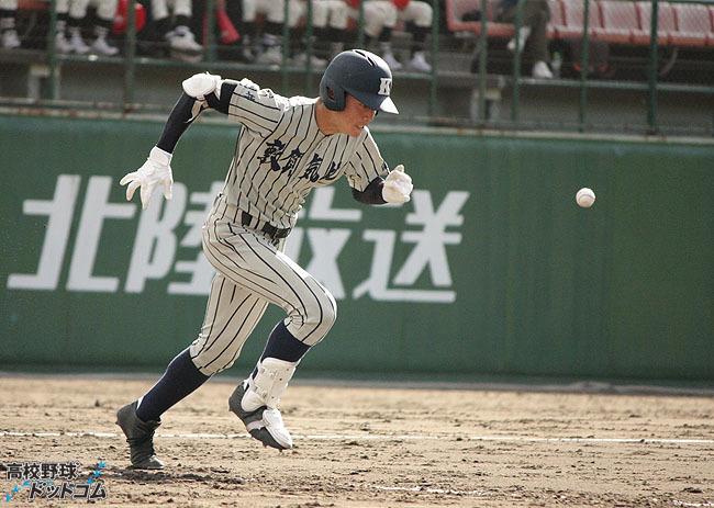 5589com's tweet photo. 【小関順二がストップウォッチで有力選手を分析！】
「サヨナラ勝ちした敦賀気比が静岡より上回った『全力疾走度』」
全力疾走が得点に結びつく傾向にある！全力疾走の目安とは？
http://t.co/aTvhd5wnxa
#高校野球 #選抜 http://t.co/9KQaaAiJRP