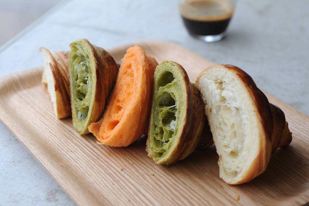 ESEscapist's tweet photo. Anyone for a green-tea croissant? London's first Asian-inspired bakery opens... http://t.co/2whF6mZzEn @mobalondon http://t.co/nMBSGCj6iY