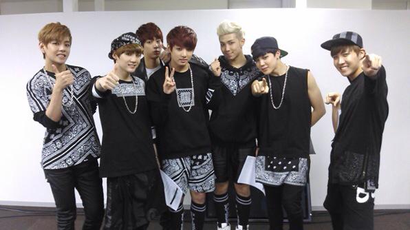 banana032419's tweet photo. まじでばんたん好きすぎて
無理なんすけど😭💓
これからも応援します🙈
#BTS300Days
#BTS_JAPAN_DEBUT300 http://t.co/jHdglnnzGt