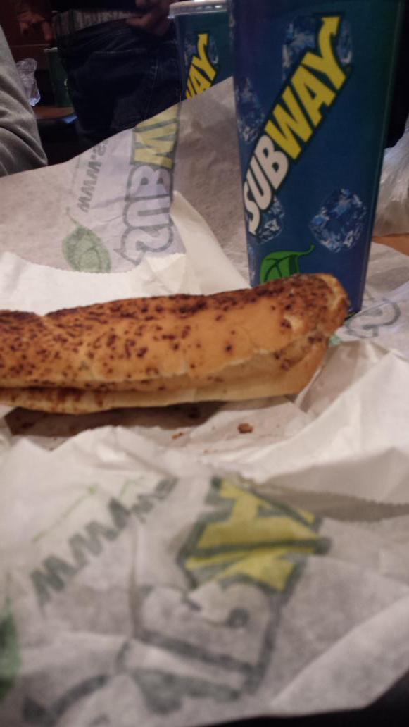 Im_Batman_Son's tweet photo. Subway in Paris! http://t.co/ggB54rDJsG