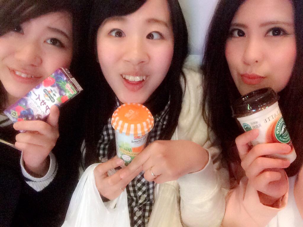 bwlpe's tweet photo. よしこずなーう💗
やっぱりだいすきっ😂💞 http://t.co/b5dNWe8UIP