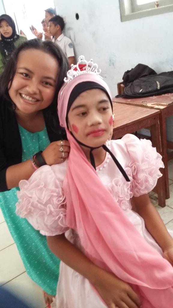 Anggitata_'s tweet image. Drama