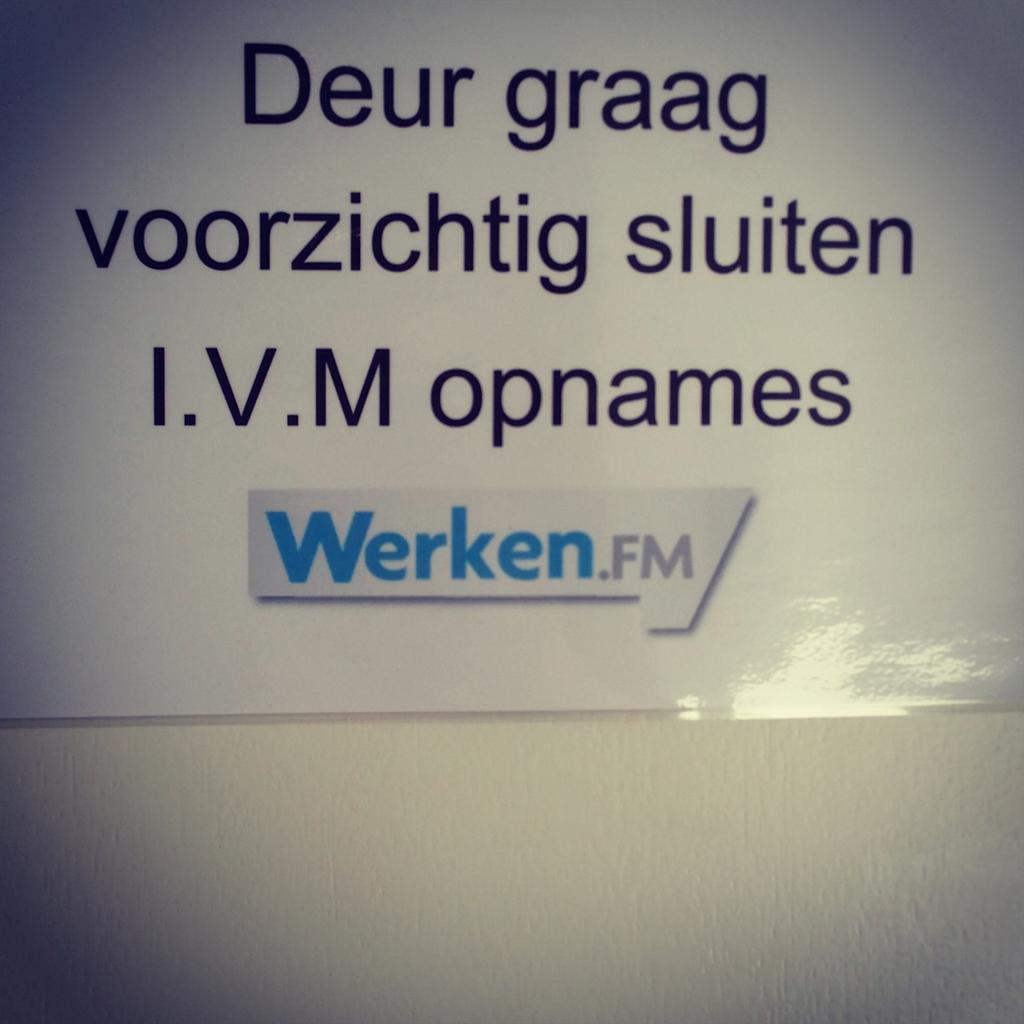 desminkster's tweet photo. Straks live bij @WerkenFM op de radio, mijn debuut! http://t.co/WovaNbc7NO