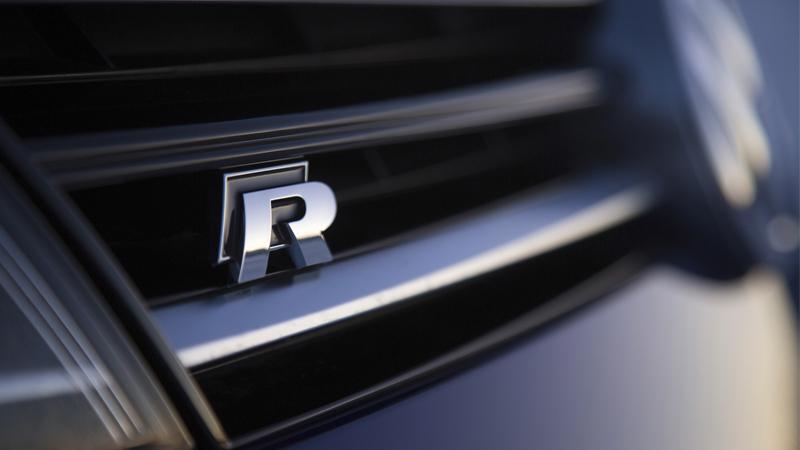 VW_es's tweet photo. Una letra con mucha personalidad. #VWGolfR http://t.co/Egmx5msT6G