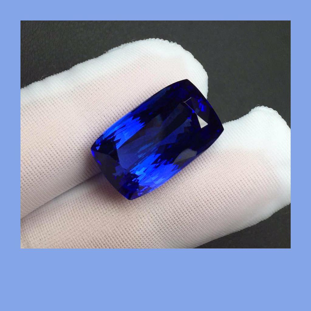 JefferySjr's tweet photo. #blockD#tanzanite #darkblue. What's app+86 18500846128. #w微信#wechat;2425233729 #gemstone #gem http://t.co/LVA4uWp5yM