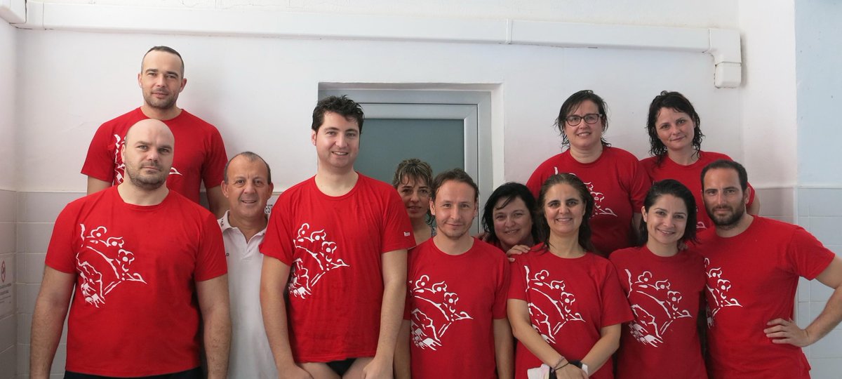 Brillante actuación de los nadadores máster del C.E. Eldense tinyurl.com/oshpurv