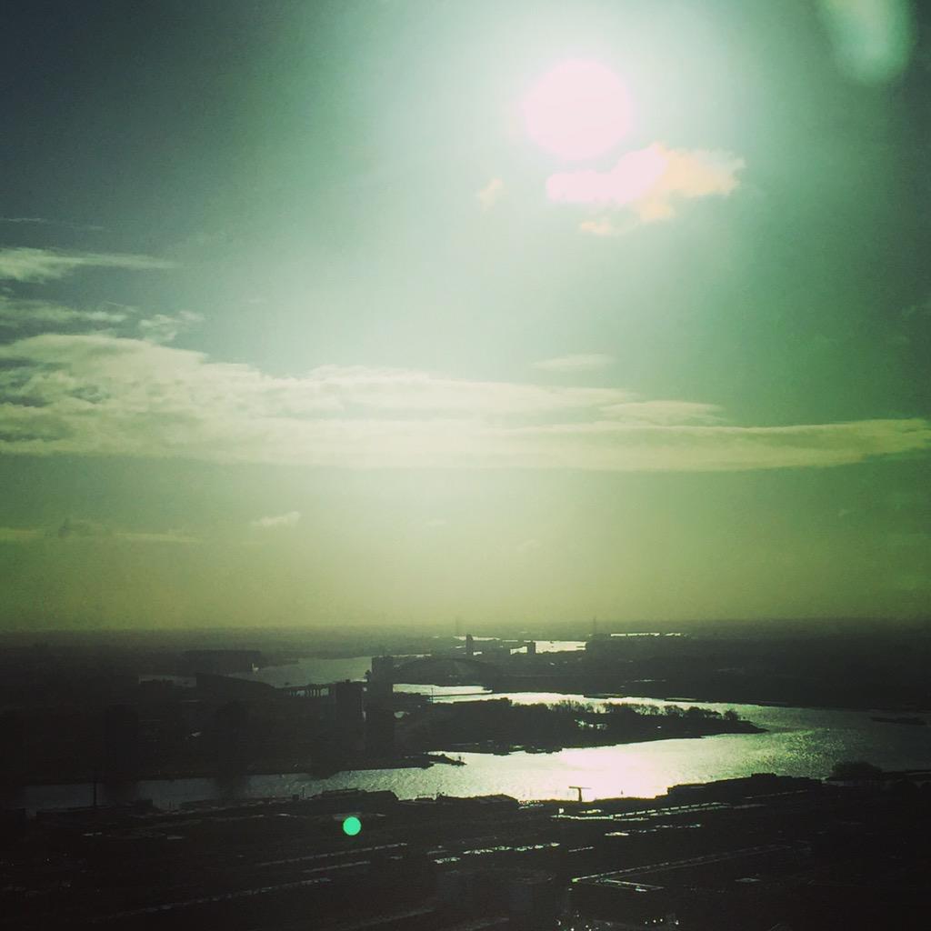 larssorensen's tweet image. @EFRBusinessWeek students learn from @HansUbbink @fransweisglas @richardlamb @ArkovanBrakel @MarcSluszny @KlaasWeima