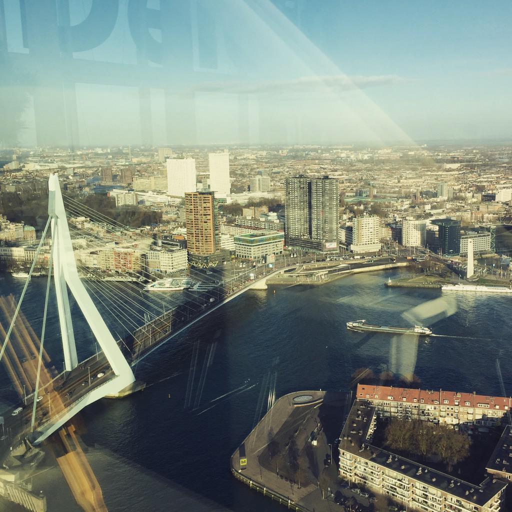 larssorensen's tweet image. @EFRBusinessWeek students learn from @HansUbbink @fransweisglas @richardlamb @ArkovanBrakel @MarcSluszny @KlaasWeima