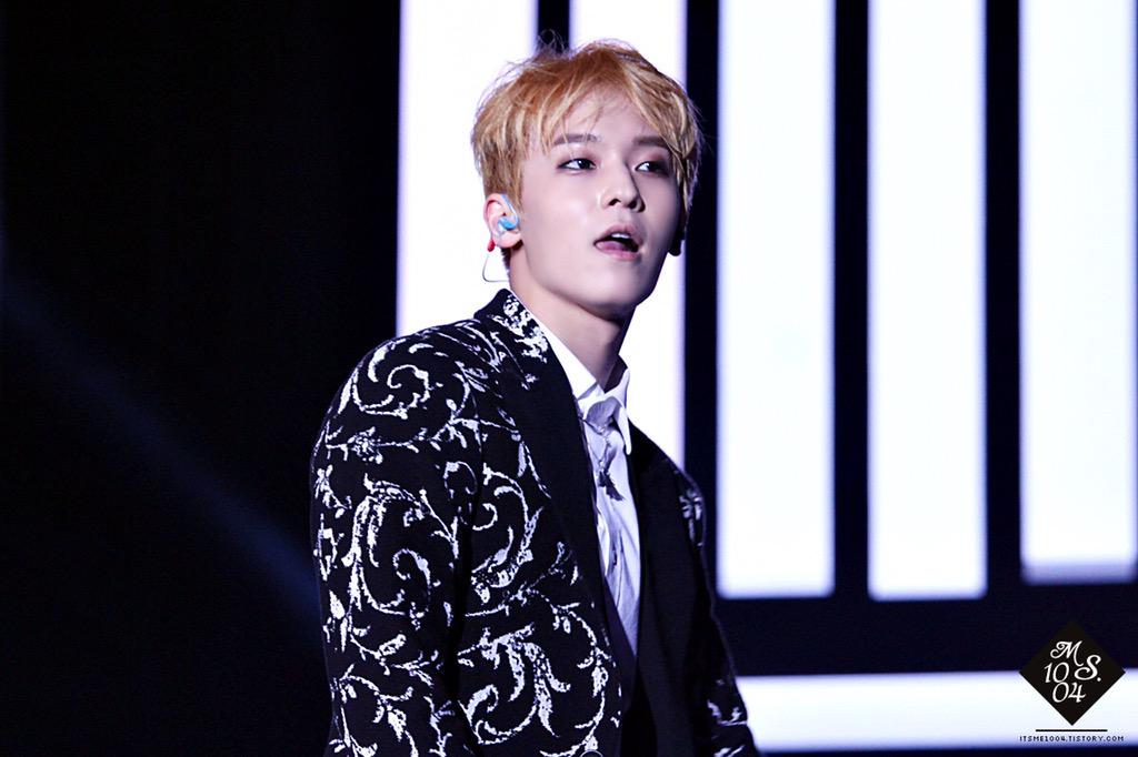 150328 뮤직뱅크 in 하노이 #틴탑 #엘조 <a href="/angeljoe1123/">엘조한테만 돌려줄아이디</a> Preview cut ▶️ 입술이... 😫