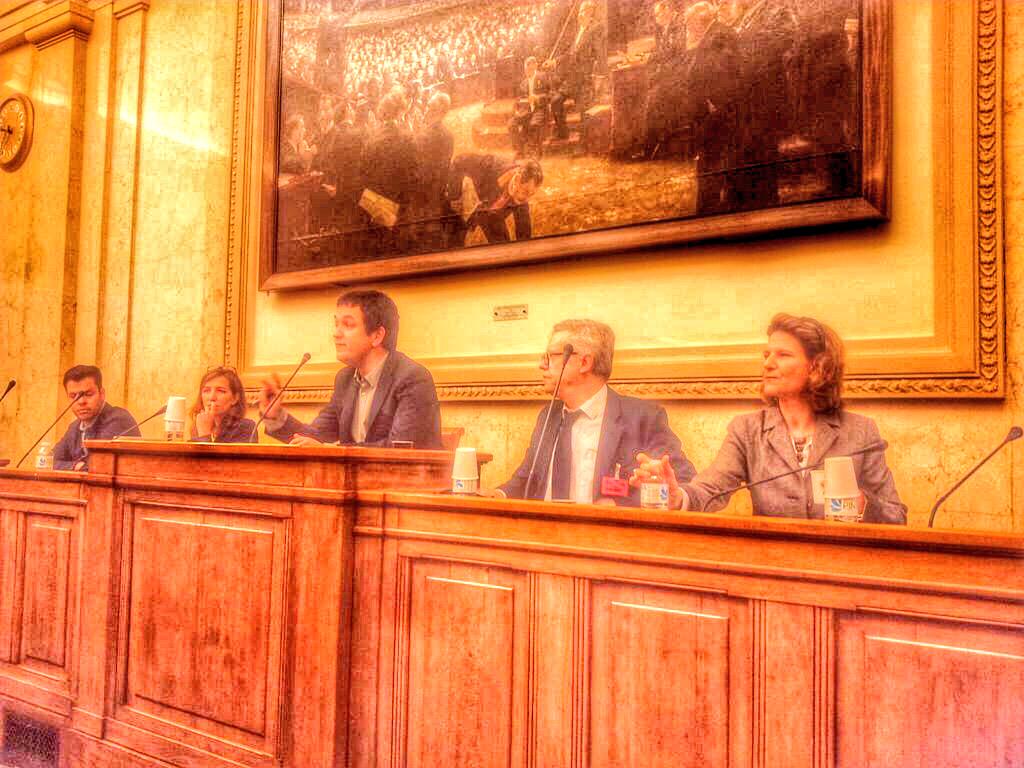 InstitutCapDem's tweet photo. #ConfDO2015
@lmonsmith @BSolist @LoicBlondiaux @laurelucchesi @babgi via @OpenGovFr
Réflexions sur place de citoyen http://t.co/ICs7KNmGpQ