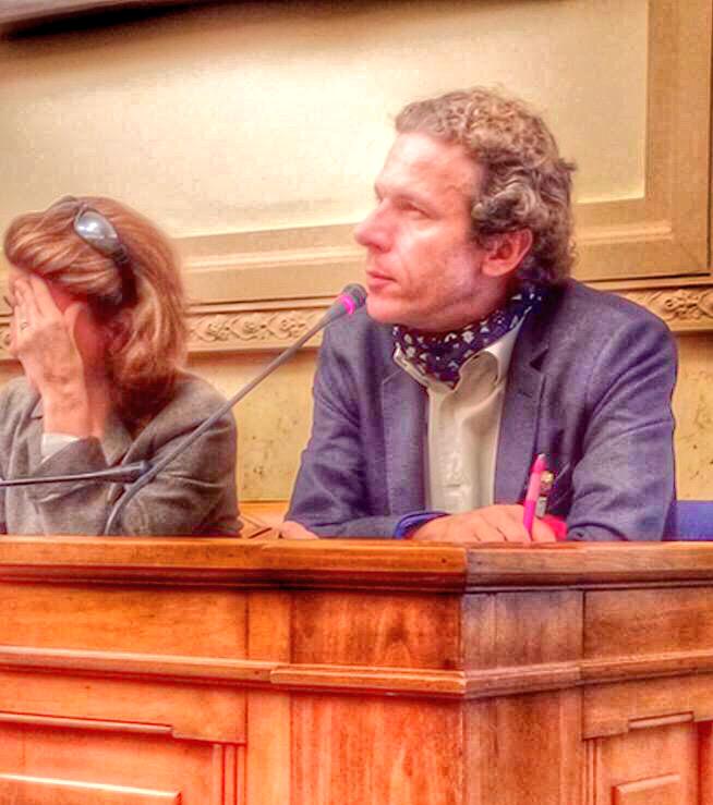 InstitutCapDem's tweet photo. #ConfDO2015
@lmonsmith @BSolist @LoicBlondiaux @laurelucchesi @babgi via @OpenGovFr
Réflexions sur place de citoyen http://t.co/ICs7KNmGpQ