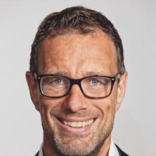 larssorensen's tweet image. Assistent to @arkovb for a day @EFRBusinessWeek you can watch the episode on @7ditches 7ditches.tv/aflevering/170…