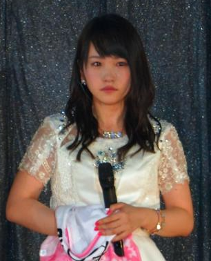 yuuko2032's tweet photo. 【AKB４８】
川栄李奈が卒業した本当の理由とは！？

ノコギリ事件後の川栄さんの手をご覧ください。
⇒http://t.co/owbnXssFCY

握手会が出来なくなってしまった手。
なぜ突然卒業したのか！？
手がヤバ過ぎるww http://t.co/WdSK2BbFxn