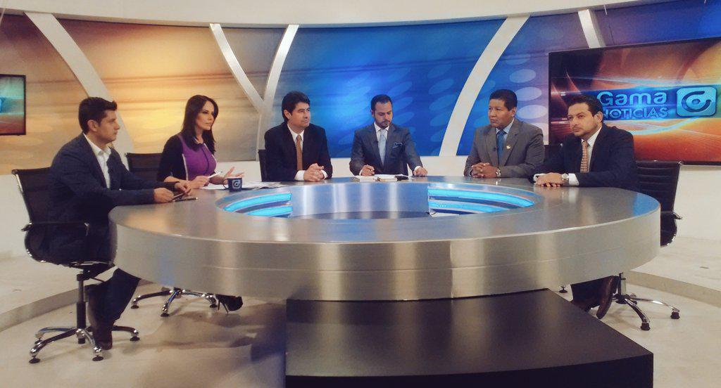 Analizamos con empresarios salvaguardias #FernandoValdez <a href="/capeipi_ec/">CAPEIPI</a> <a href="/SumesaEc/">Sumesa</a> <a href="/Tecnocalza/">TECNOCALZA</a> <a href="/marcelaholguin/">Marcela Holguín</a> <a href="/AMPUEROF/">AMPUEROF</a>