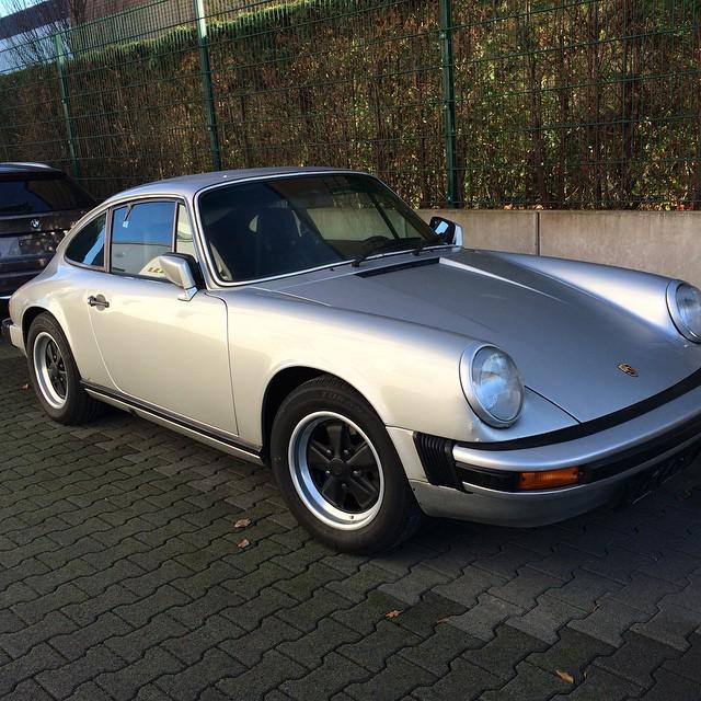 OnlyCarrera's tweet photo. New in: #porsche #911 #2.7 #gmodell #porsche911 #porschegmodell #91127 #9112.7 #coupe #oldtimer #classy #classic #p… http://t.co/hwuQysfzMA