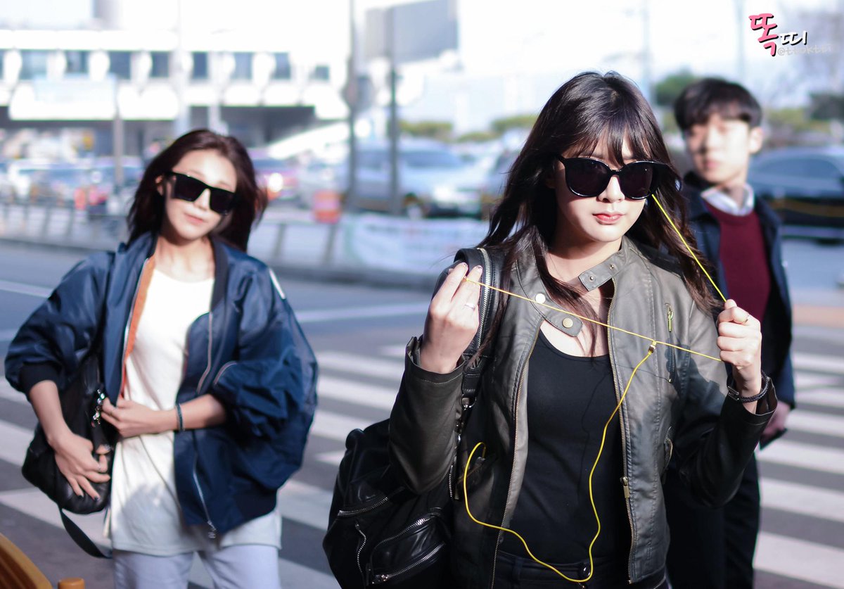 150329 인천공항 입국길 직찍 업로드!
초롱(<a href="/Apinkpcr/">박초롱</a>) 보미(<a href="/Apinkbm/">윤보미</a>) 
은지(<a href="/Apinkjej/">정은지</a>) 하영(<a href="/Apinkohy/">오하영</a>) 
ttokttii.tistory.com/178