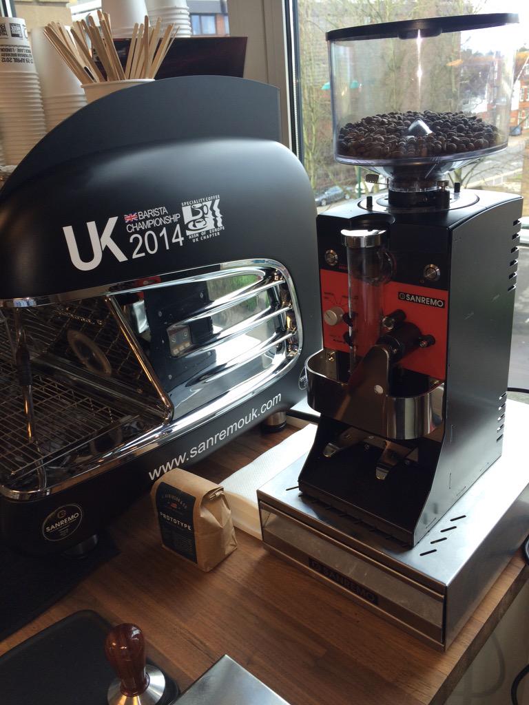 Loving the new <a href="/Sanremouk/">Sanremo UK</a> ASPE grinder! Matching the RS nicely <a href="/ammelendrez/">Augusto M. Meléndrez</a>