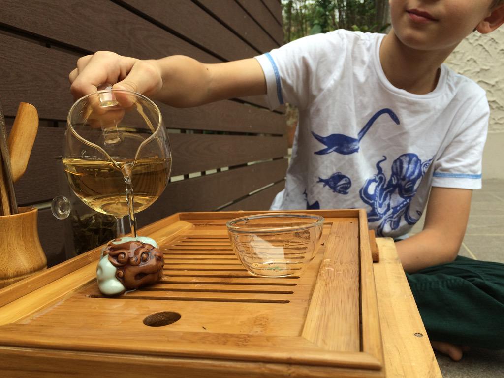 ddiadkina's tweet image. It's doesn't matter how old are you if you full in love with tea.
And with whom you drink tea?
#TeaTableProject