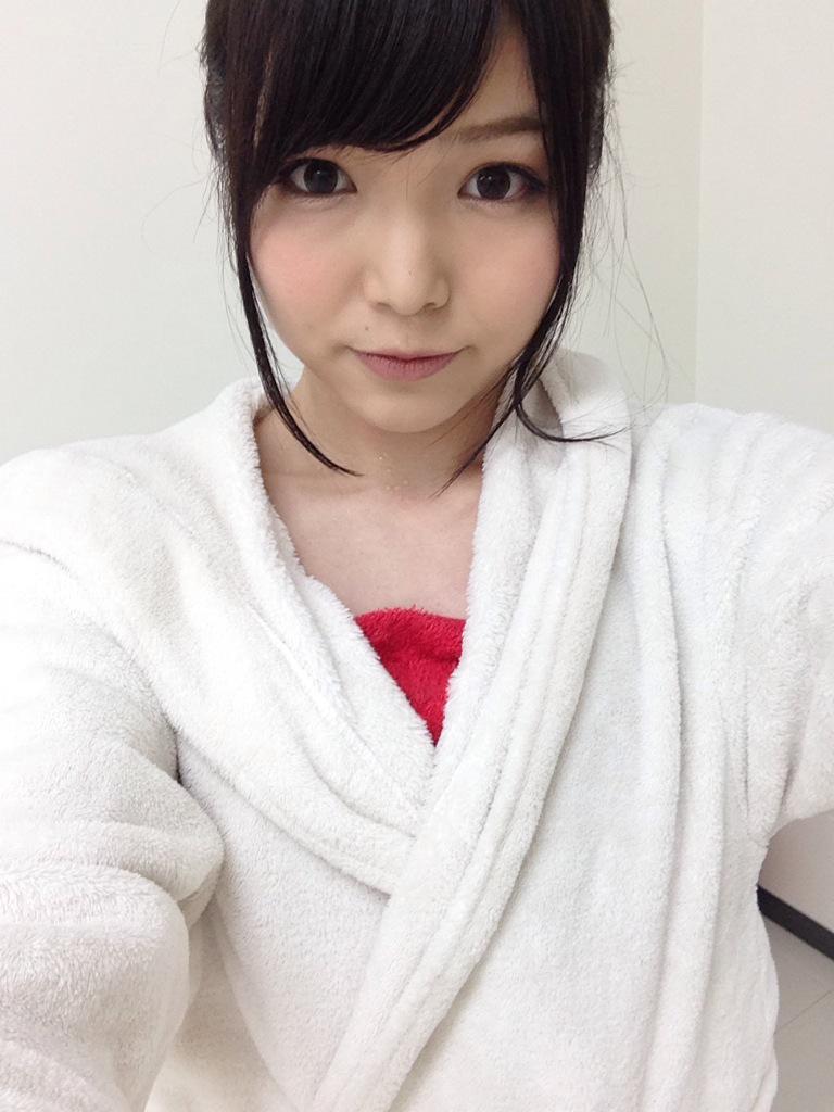 碧しの 旧 篠めぐみ ここ1ヶ月くらいずーっと 髪ショートにしたいなぁ でも仕事上やめといた方がいいかなぁ とか考え過ぎて 昨日髪バッサリ切った夢まで見てしまった 起きて一番初めに 焦って髪の毛あるか確認しちゃったよ Http