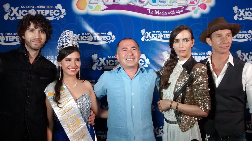 LiderNoticiasMX's tweet image. GALERIA: #SASHA, BENNY  Y ERICK SE #PRESENTARON EN LA 65 EXPO ... Ver la noticia entera -&amp;gt; bit.ly/1F92UGG