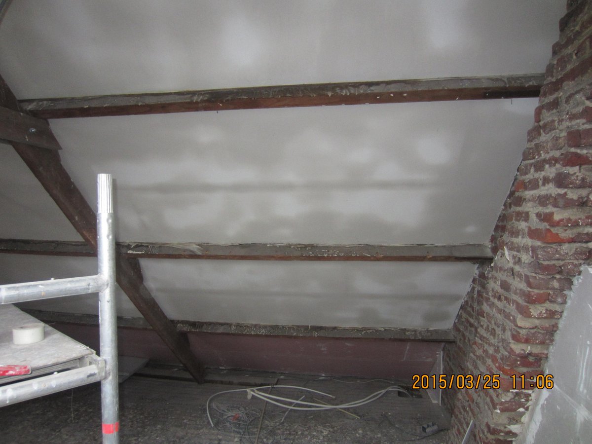JeanGrell's tweet image. Rénovation complète d'une maison.. les travaux d'isolation de la mansarde continuent