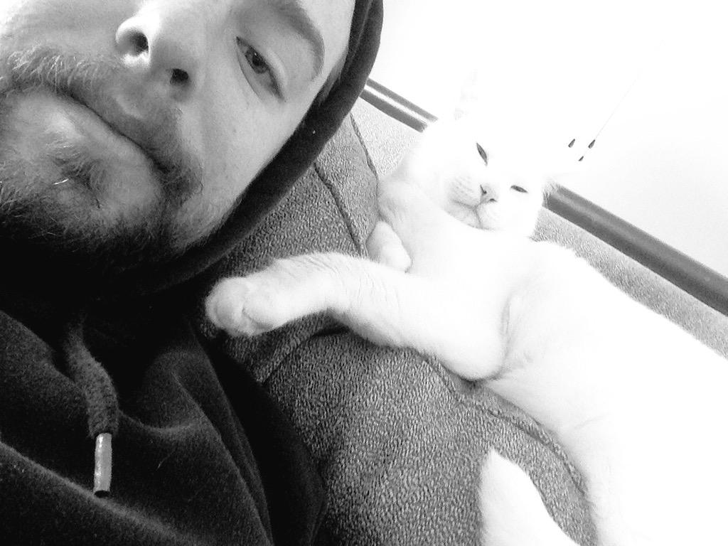 coryspelliscy's tweet photo. Monday morning hangs http://t.co/aZDljq7LlF