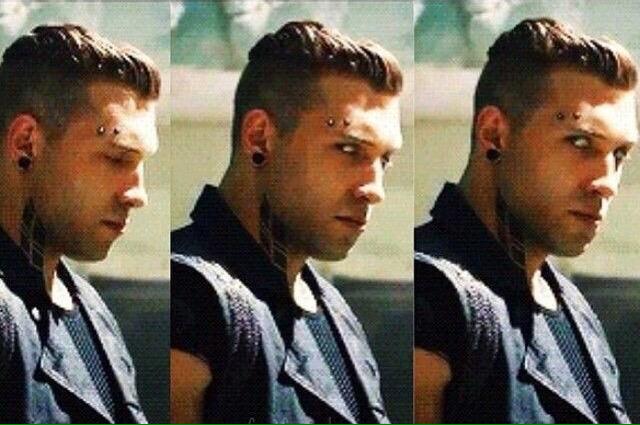 divxrgesheo's tweet photo. When someone says they don't like divergent http://t.co/Ik4Mf0oUVs