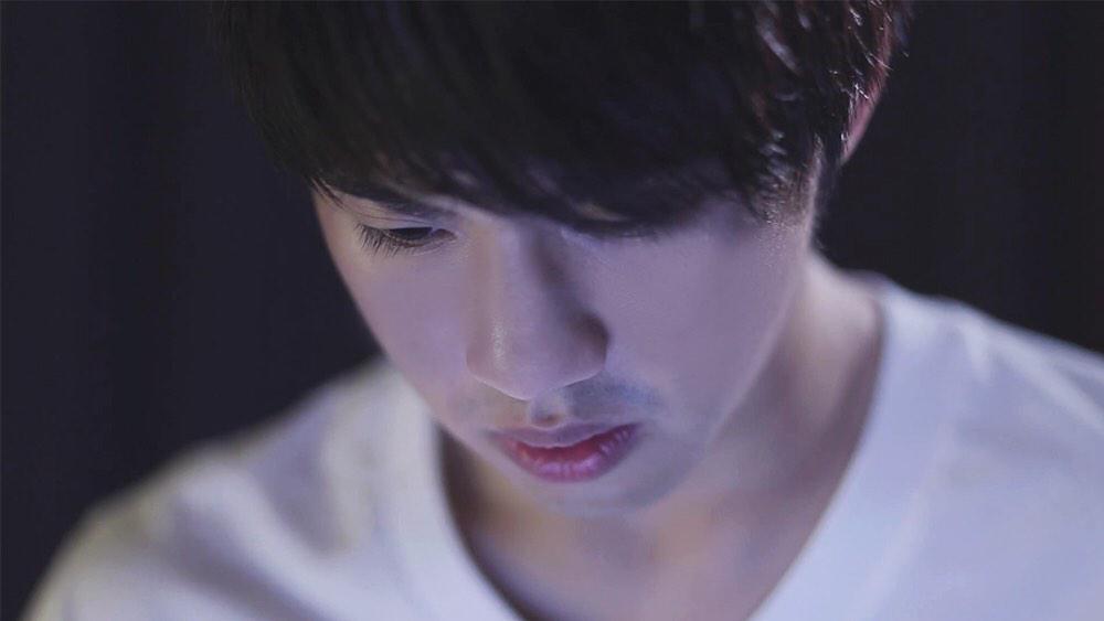 voldcq's tweet photo. "withwhitewocn: "ชอบ" แค่อยากเจอ แต่ "รัก" ไม่อยากจาก ❤️ @n_whitewo #wifisociety #GraySecret http://t.co/QVeuFX0lbo"