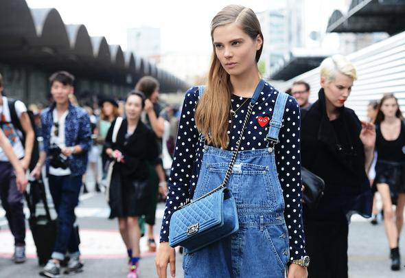 be_to_see's tweet photo. Street-Style Shopping: Chanel Takes New York http://t.co/yWjqSqObQk #fashion #streetstyle #chanel #womenswear http://t.co/J5NLXMgIj3