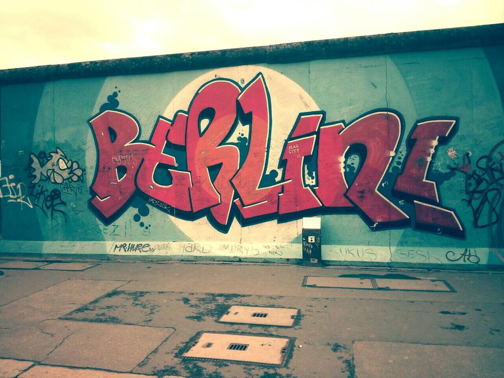 kuakicastilla's tweet photo. Bye bye Berlin. Te dejo mi sudor en tus pistas de baile. @Jonh_AS_ http://t.co/X7o1ZM5sVN