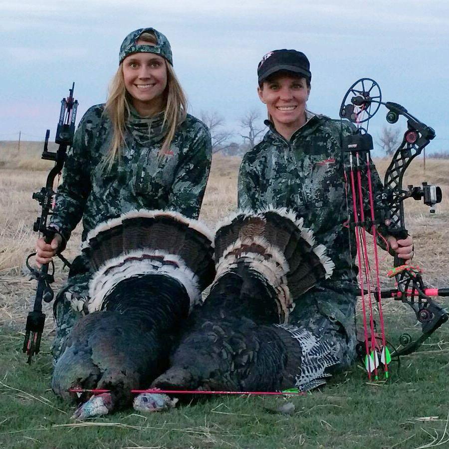 DressedToKillTV's tweet photo. @alextempleton_ &amp; @tammigregory doubled up on jakes last night! Such a fun hunt! @Mathews_Archery @deadringerhunt http://t.co/5IIRZBY4eb